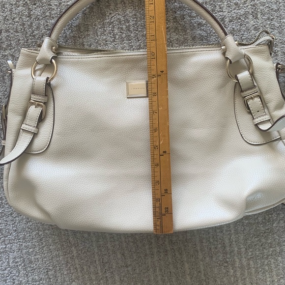 White Charles and Keith Shoulder Bag with Strap - Picture 7 of 8